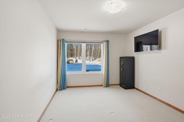 8115 N Highlander Loop, Palmer, AK 99645