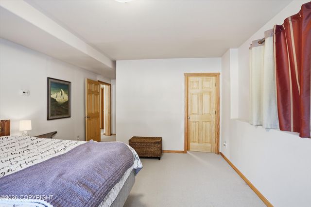 8115 N Highlander Loop, Palmer, AK 99645