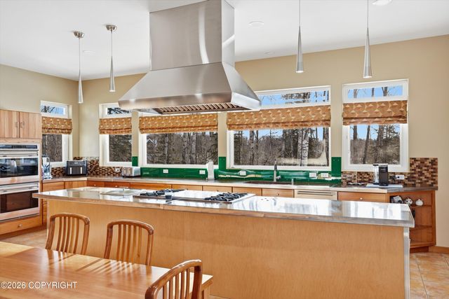 8115 N Highlander Loop, Palmer, AK 99645