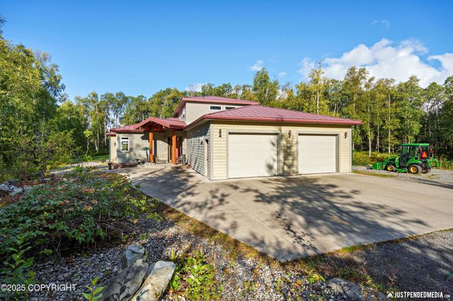 8115 N Highlander Loop, Palmer, AK 99645