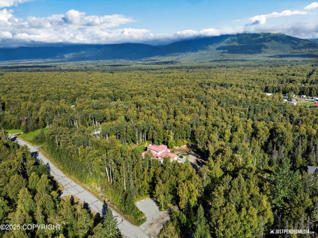 8115 N Highlander Loop, Palmer, AK 99645