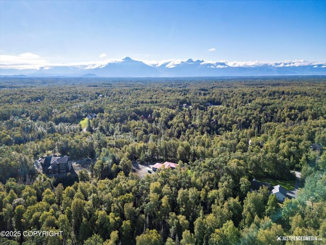 8115 N Highlander Loop, Palmer, AK 99645