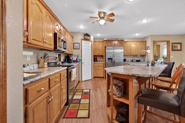 13830 E E Musket Road, Nevada, MO 64772
