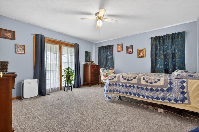 13830 E E Musket Road, Nevada, MO 64772