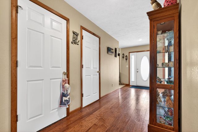 13830 E E Musket Road, Nevada, MO 64772