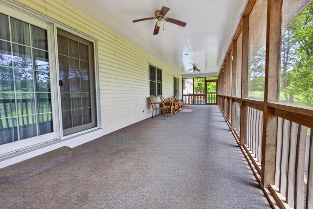 13830 E E Musket Road, Nevada, MO 64772