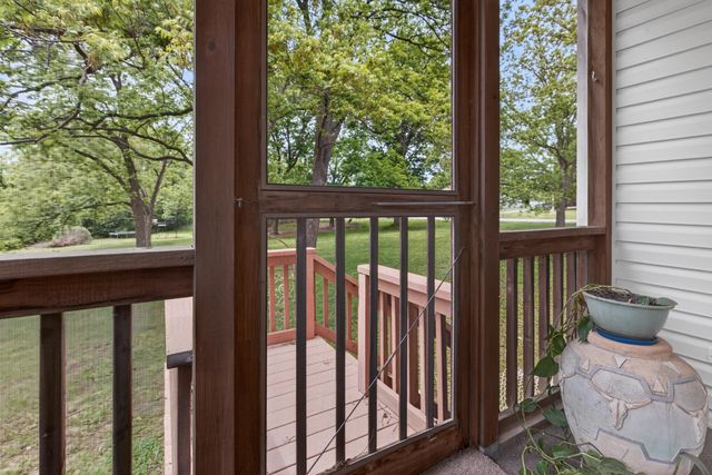13830 E E Musket Road, Nevada, MO 64772