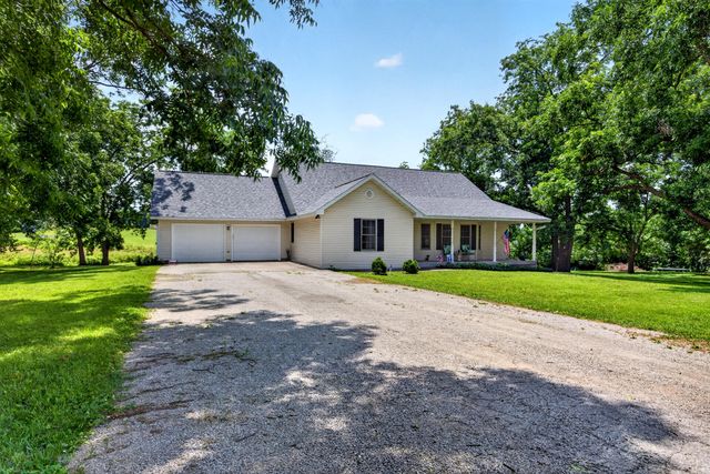 13830 E E Musket Road, Nevada, MO 64772