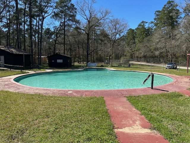 15819 Forest Drive, Montgomery, TX 77356