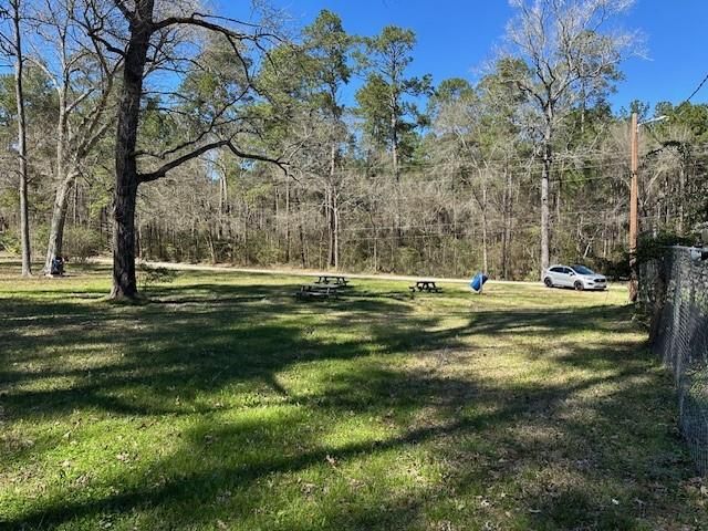 15819 Forest Drive, Montgomery, TX 77356
