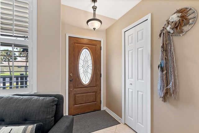 544 NW Cortina Lane, Port St Lucie, FL 34986