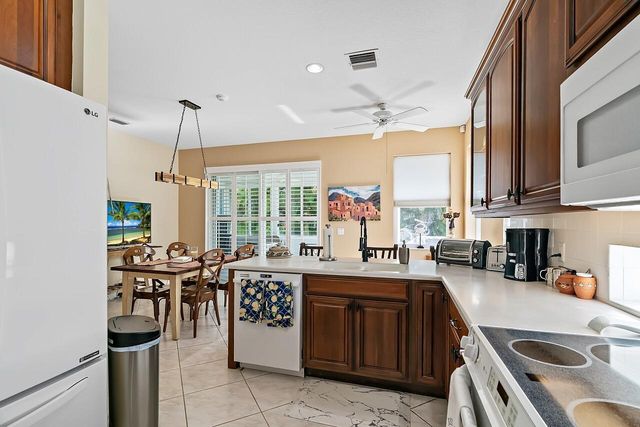 544 NW Cortina Lane, Port St Lucie, FL 34986