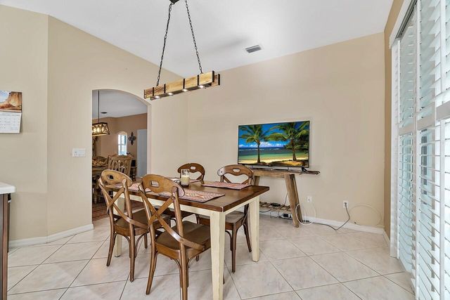 544 NW Cortina Lane, Port St Lucie, FL 34986