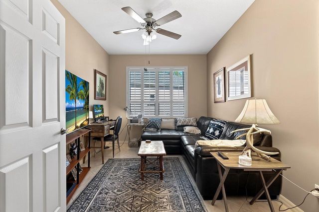 544 NW Cortina Lane, Port St Lucie, FL 34986