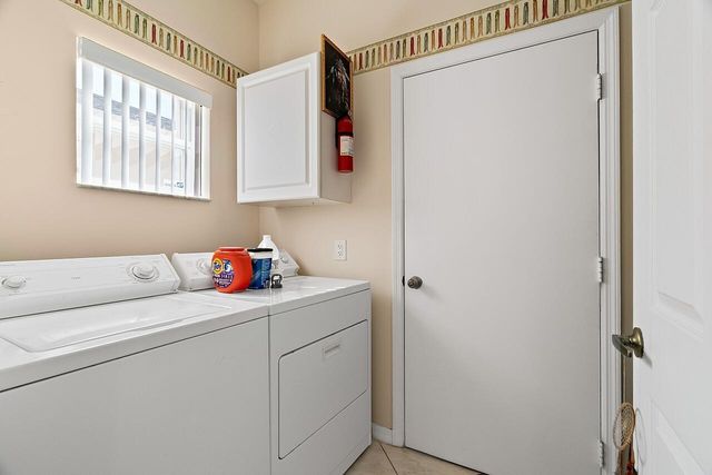 544 NW Cortina Lane, Port St Lucie, FL 34986