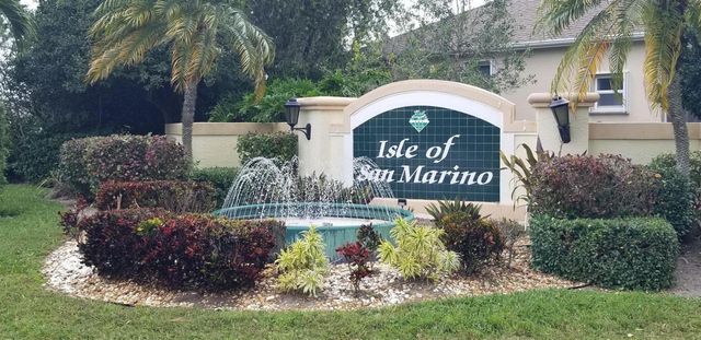 544 NW Cortina Lane, Port St Lucie, FL 34986