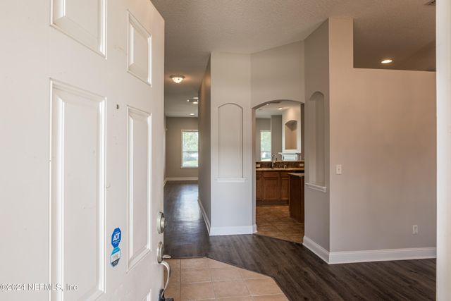 6567 CHESTER PARK Drive, Jacksonville, FL 32222