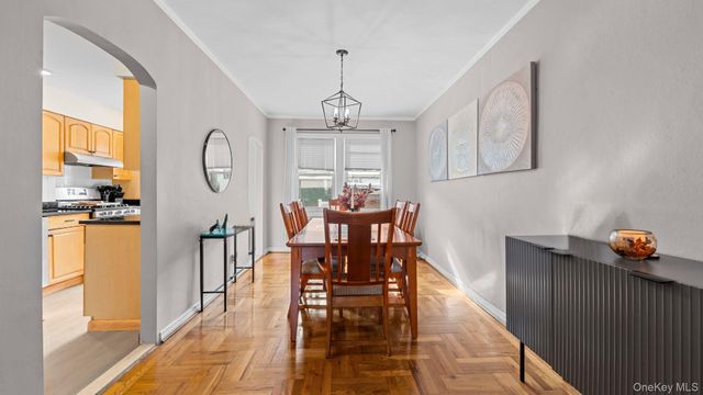 7338 52nd Road, Maspeth, NY 11378