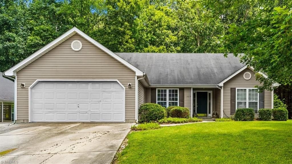 1615 Hargrove Drive, Mcleansville, NC 27301