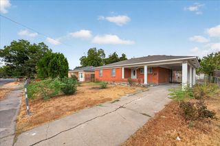 1919 Yucca Drive, Dallas, TX 75217