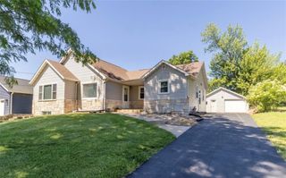 1230 Belmont Parkway NW, Cedar Rapids, IA 52405