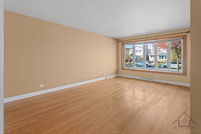 4709 N Odell Avenue, Harwood Heights, IL 60706