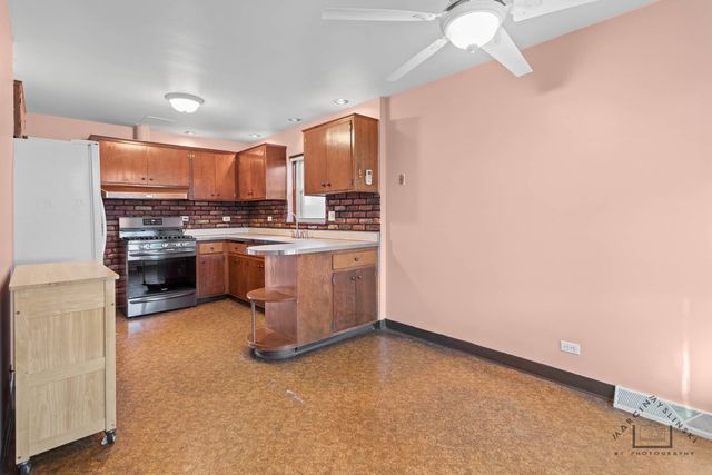 4709 N Odell Avenue, Harwood Heights, IL 60706