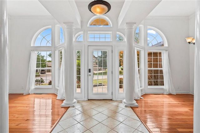 2518 SW Wintervalley Court, Lee's Summit, MO 64081