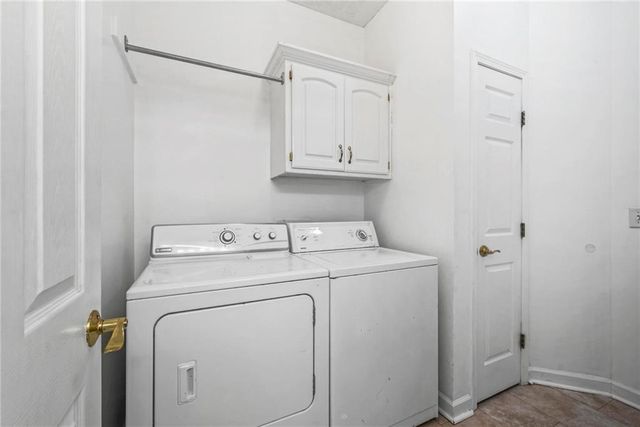 2518 SW Wintervalley Court, Lee's Summit, MO 64081
