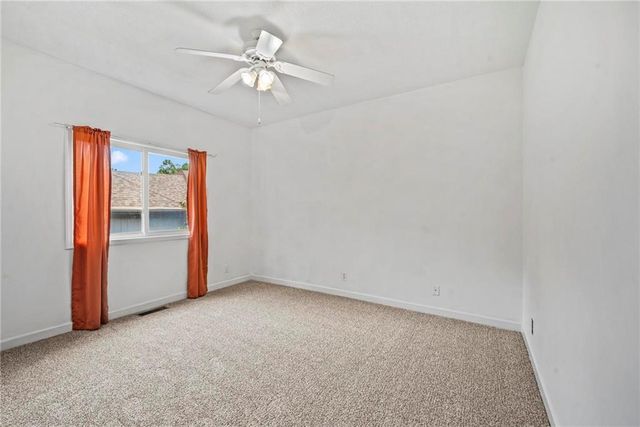 2518 SW Wintervalley Court, Lee's Summit, MO 64081