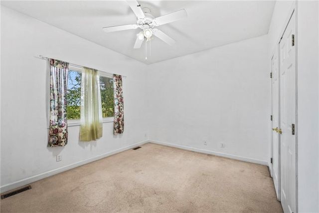 2518 SW Wintervalley Court, Lee's Summit, MO 64081