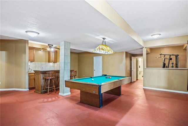 2518 SW Wintervalley Court, Lee's Summit, MO 64081