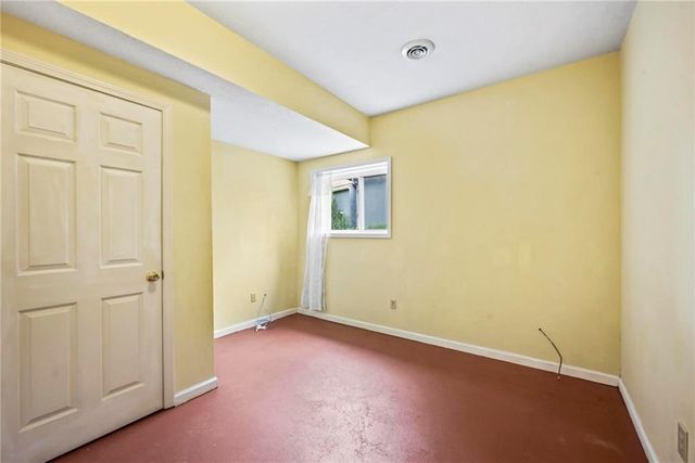 2518 SW Wintervalley Court, Lee's Summit, MO 64081