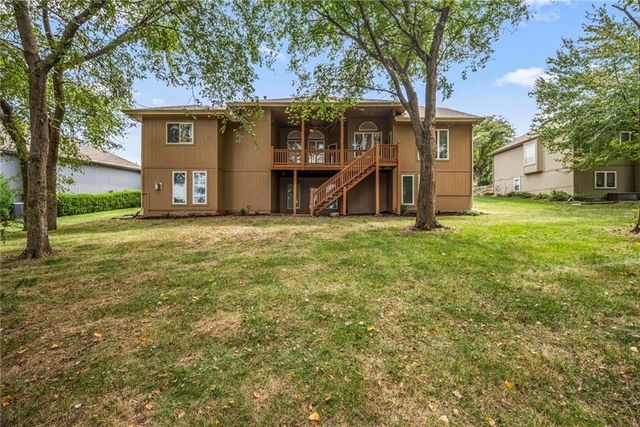 2518 SW Wintervalley Court, Lee's Summit, MO 64081
