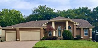 2518 SW Wintervalley Court, Lee's Summit, MO 64081