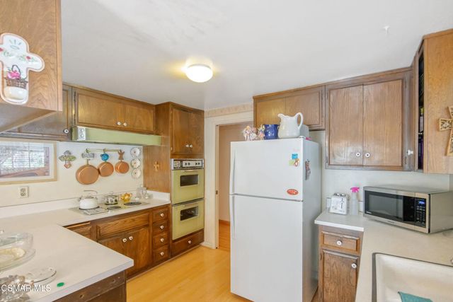 315 Longwood Court, Newbury Park, CA 91320