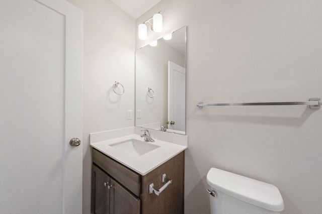 1335 Orchid Way, New Richmond, WI 54017