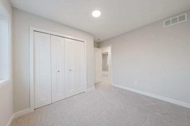 1335 Orchid Way, New Richmond, WI 54017