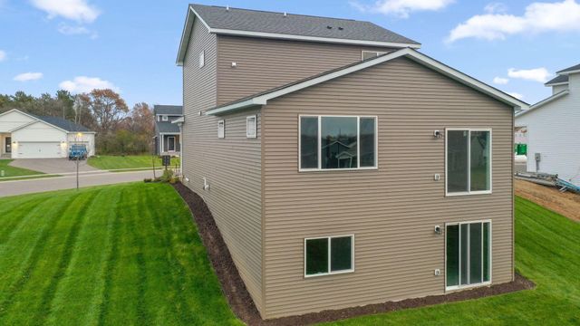 1335 Orchid Way, New Richmond, WI 54017