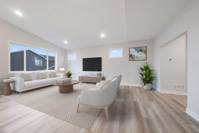 1335 Orchid Way, New Richmond, WI 54017