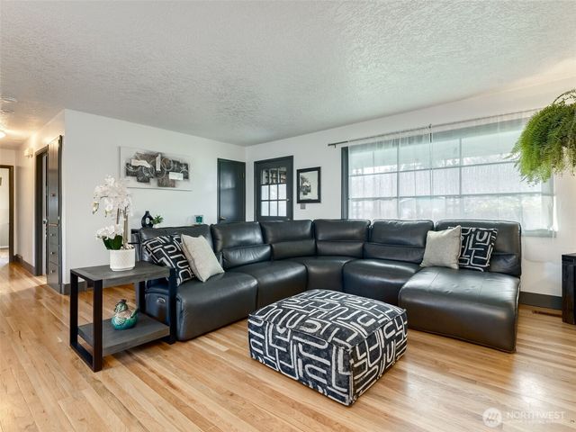 711 SE 101st Avenue, Vancouver, WA 98664