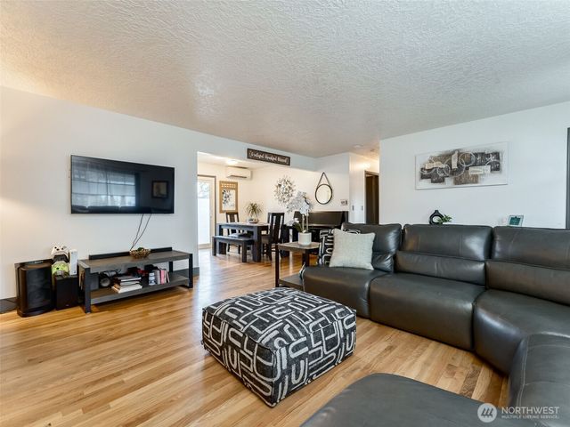 711 SE 101st Avenue, Vancouver, WA 98664