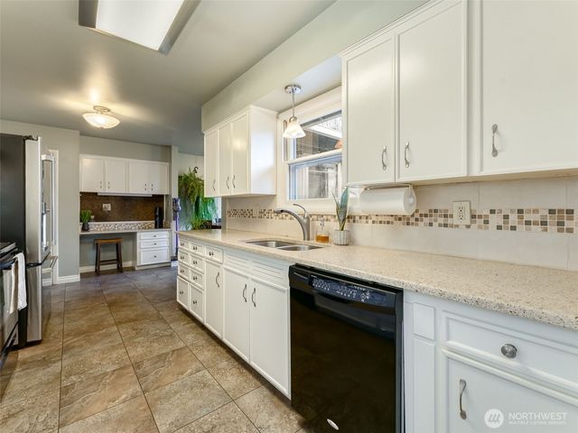 711 SE 101st Avenue, Vancouver, WA 98664