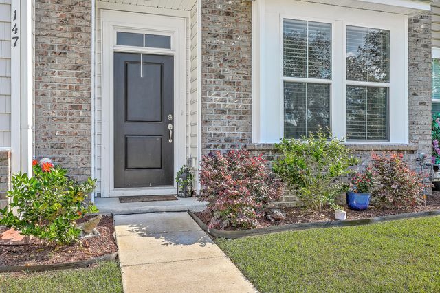 147 Pine Gate Drive, Summerville, SC 29483