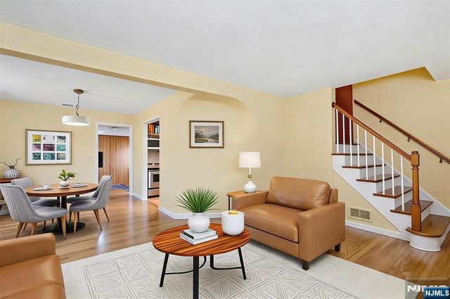 90 Arnot Place, Paramus, NJ 07652