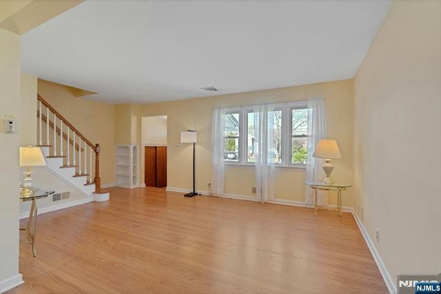 90 Arnot Place, Paramus, NJ 07652