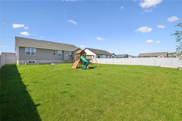 6154 Glenwood Drive, Marion, IA 52302