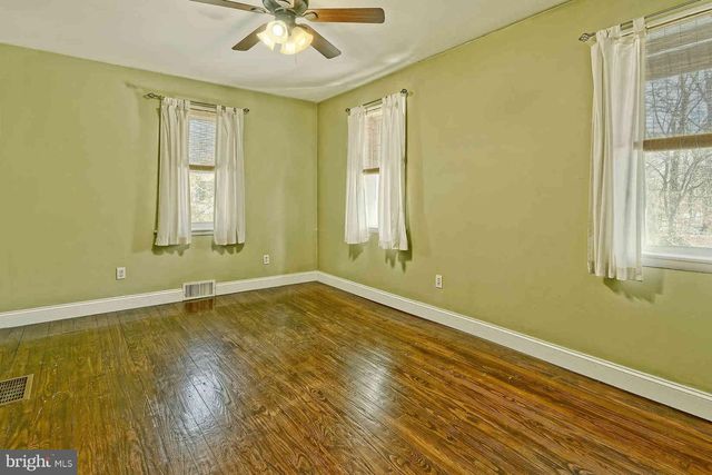 515 N CLINTON AVE, Wenonah, NJ 08090