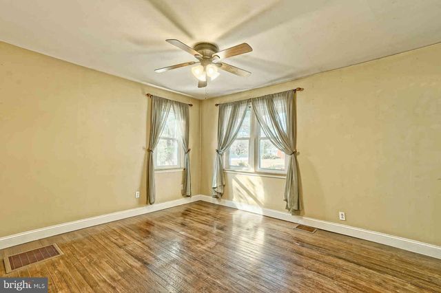 515 N CLINTON AVE, Wenonah, NJ 08090