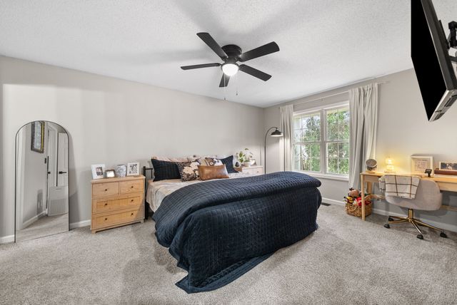 2656 Marymont Dr, Clarksville, TN 37042